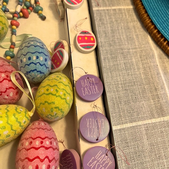 Bundle of Easter Decor - Used once to display on Easter Tree - Use in Any Way!🐣 - Picture 8 of 10